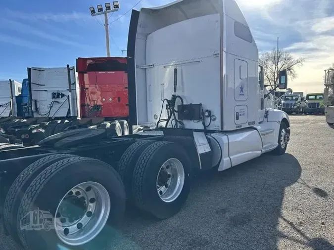 2013 KENWORTH T660