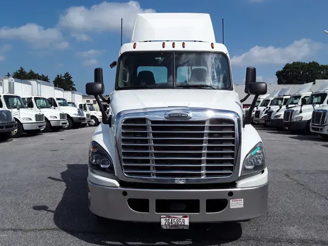 2016 FREIGHTLINER/MERCEDES CASCADIA 125