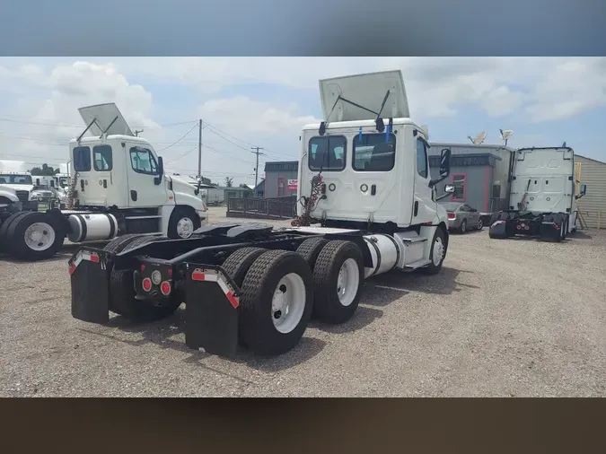 2020 FREIGHTLINER NEW CASCADIA PX12664