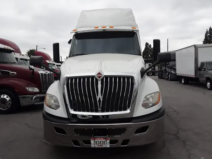 2019 NAVISTAR INTERNATIONAL LT625 SLPR CAB