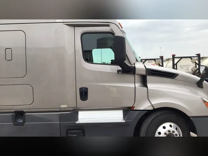 2022 Freightliner Cascadia 126