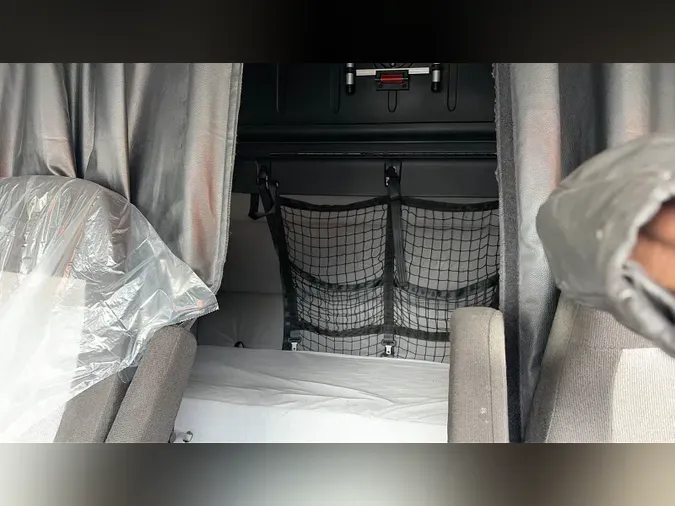 2022 Freightliner Cascadia 126