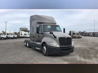 2022 International LT