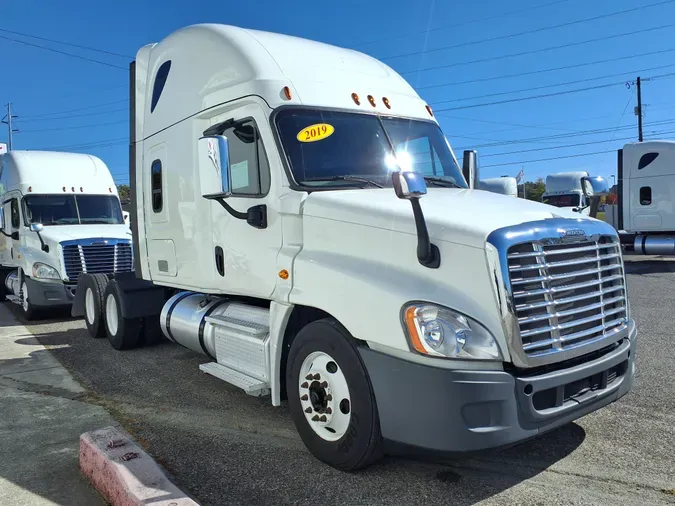 2019 FREIGHTLINER/MERCEDES CASCADIA 125