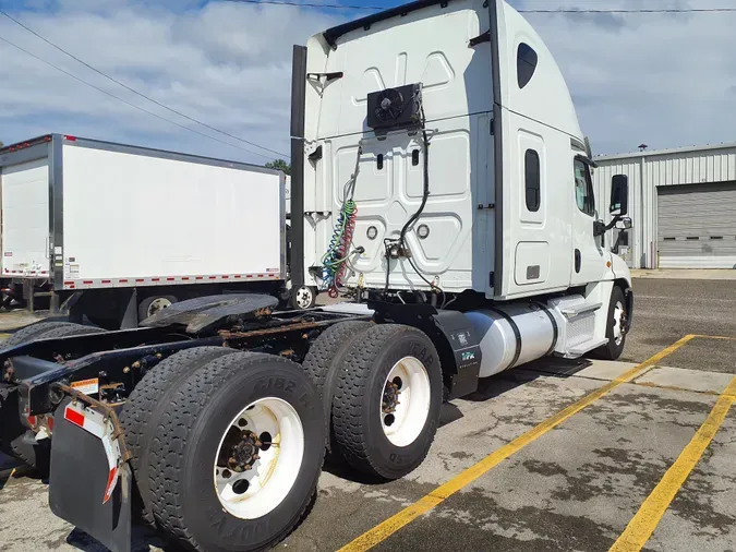 2019 FREIGHTLINER/MERCEDES CASCADIA 125