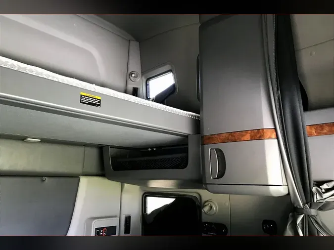 2021 INT LT625 6x4