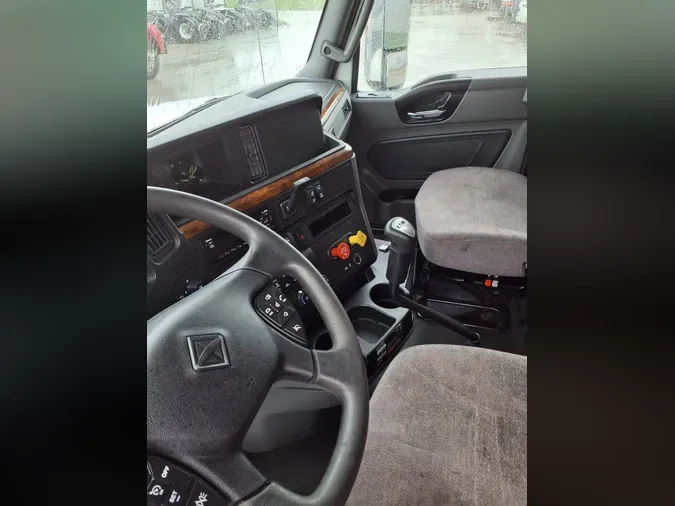 2019 NAVISTAR INTERNATIONAL LT625 SLPR CAB