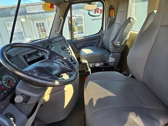 2019 FREIGHTLINER/MERCEDES CASCADIA 125fc9251e3fd88ebbdb418bebd7cacb577