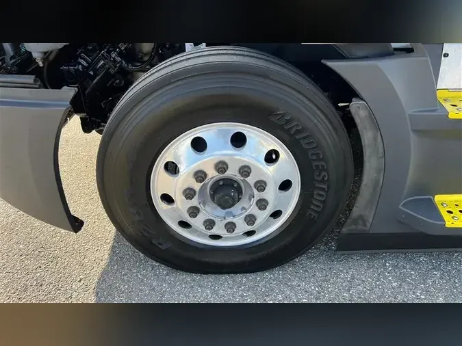 2022 FREIGHTLINER CA126