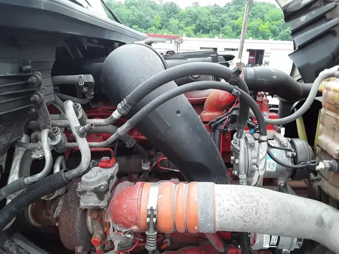 2020 NAVISTAR INTERNATIONAL LT625 SLPR CAB