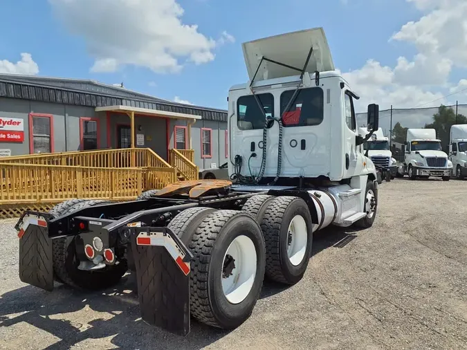 2019 FREIGHTLINER CASCADIA 125