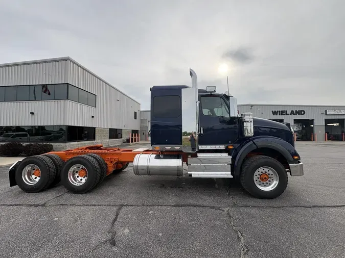 2027 International HX620 Sleeperfc96f51b1299629e0f950fc0009cc1aa