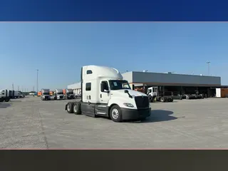 2022 International LT