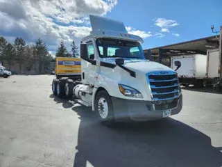 2019 Freightliner T12684ST