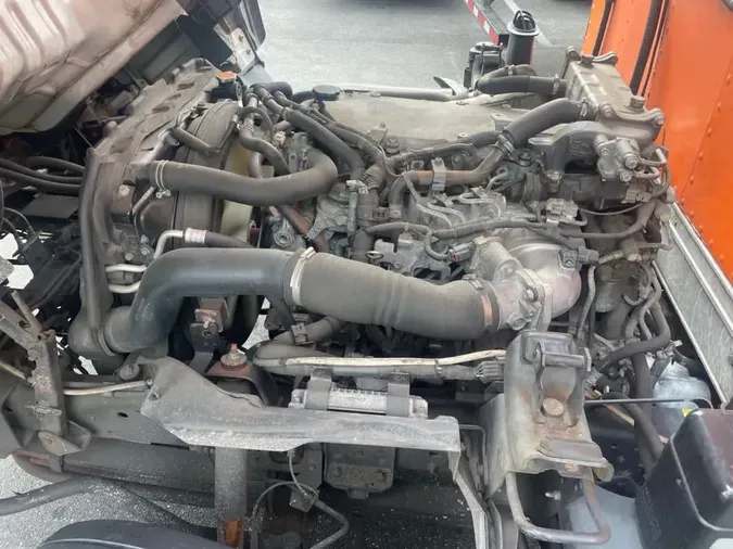 2019 ISUZU NQR
