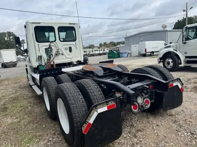 2017 FREIGHTLINER/MERCEDES CASCADIA 125