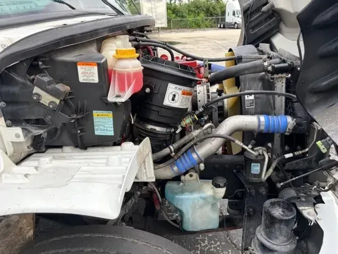 2021 Freightliner Business Class M2 106