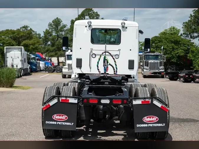 2025 PETERBILT 567