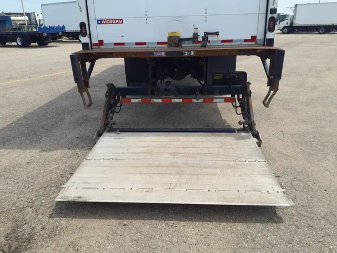 2017 FREIGHTLINER M2 106