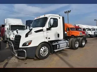 2020 FREIGHTLINER CASCADIA 116