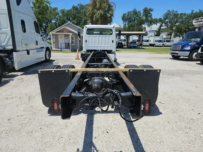 2020 FREIGHTLINER M2 106