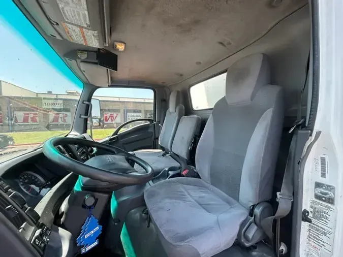 2019 ISUZU NPR-HD