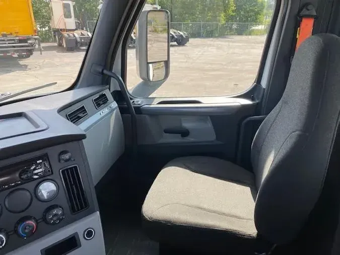 2020 Freightliner Cascadia