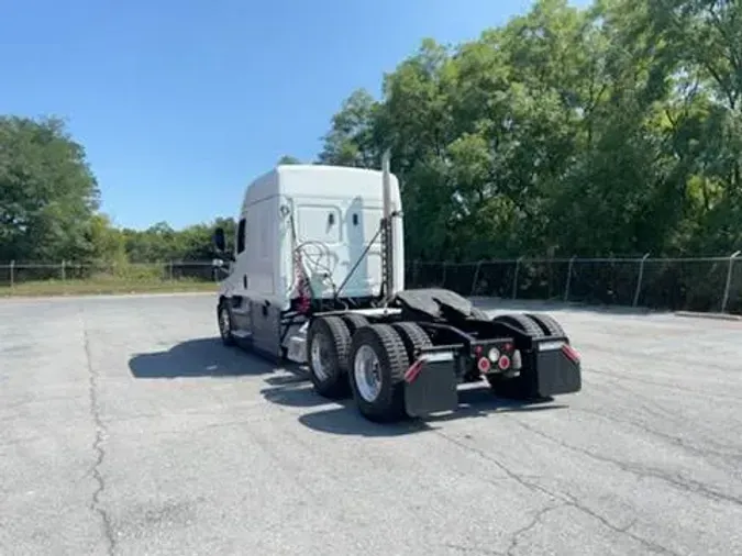 2020 Freightliner Cascadia