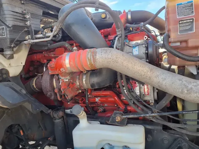 2021 NAVISTAR INTERNATIONAL LT625 DAYCAB S/A