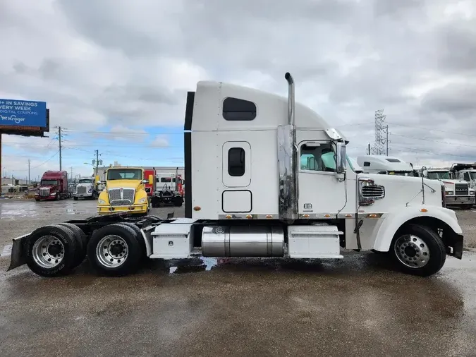 2016 FREIGHTLINER Coronado 132