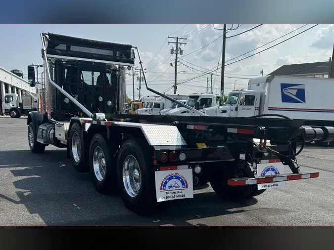 2024 Peterbilt 389