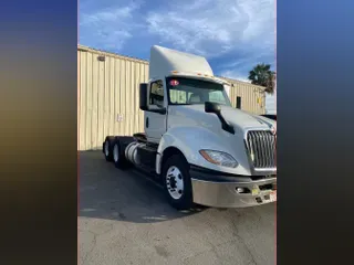 2019 NAVISTAR INTERNATIONAL LT625 DAYCAB T/A