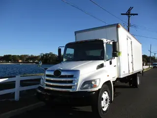2013 HINO 338