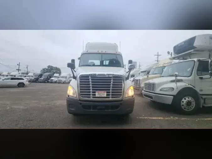 2017 FREIGHTLINER/MERCEDES CASCADIA 113