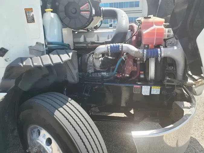 2014 MACK CXU613