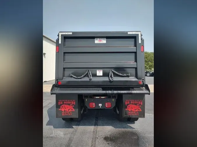 2027 VOLVO VHD64B300