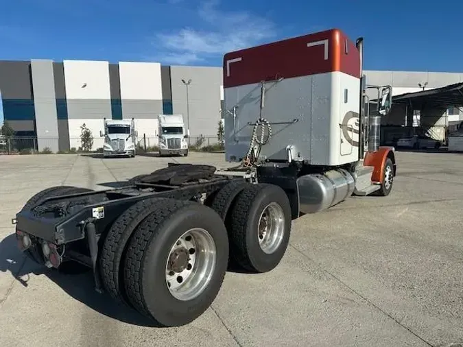 2019 Peterbilt 389