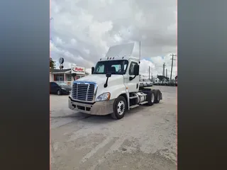 2018 FREIGHTLINER/MERCEDES CASCADIA 125