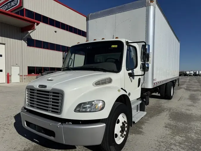 2018 Freightliner M2 106