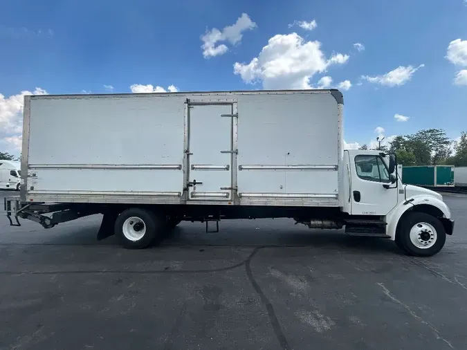 2019 FREIGHTLINER M2 100