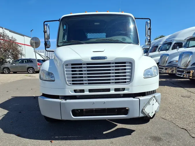 2015 FREIGHTLINER/MERCEDES M2 106