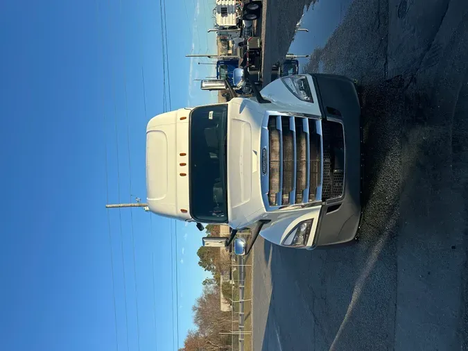 2019 Freightliner Cascadia 126