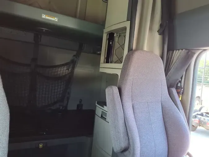 2020 FREIGHTLINER CASCADIA 125