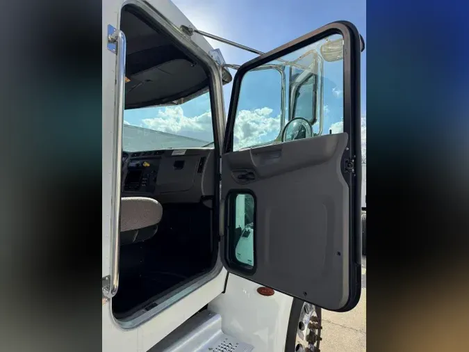 2020 Peterbilt 337fcc786749b6a746e967207cab307963e