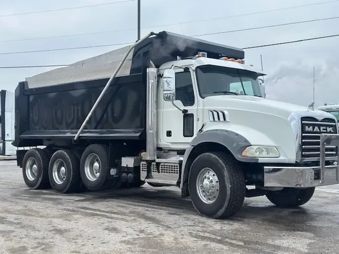 2019 MACK Granite