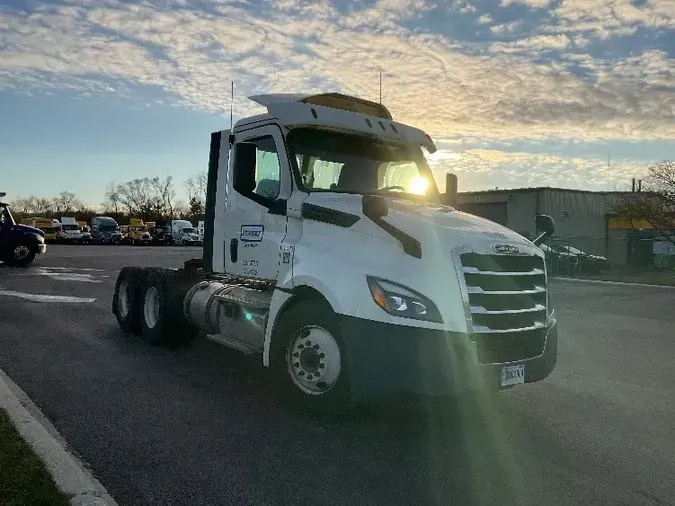 2018 Freightliner T12664STfcc99677dc507be118f1f676754fcd02
