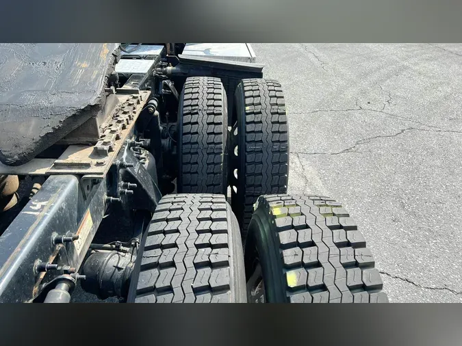 2021 Freightliner Cascadia 126fcc9a576af7ac3c6761885d8c6eb355e