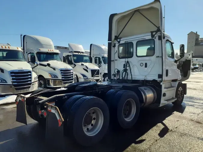 2019 FREIGHTLINER/MERCEDES NEW CASCADIA 116