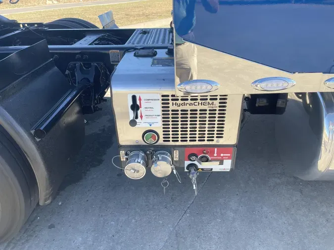 2023 Peterbilt 389fcd035a4215867d40341dba7fe15a75e