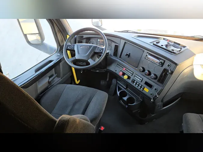 2024 Freightliner Cascadia 126